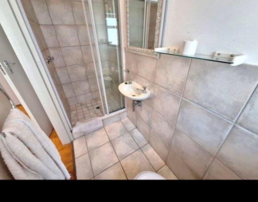 To Let 4 Bedroom Property for Rent in Onrus Western Cape